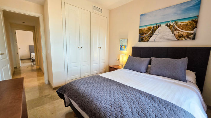 Image No.24-3 Bed Apartment for sale