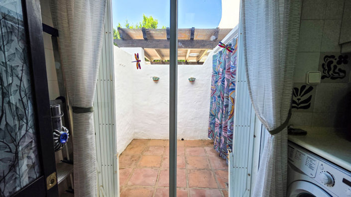 Image No.19-3 Bed Townhouse for sale