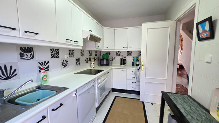 Image No.6-3 Bed Townhouse for sale