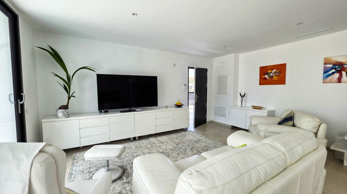 Image No.18-3 Bed Villa for sale