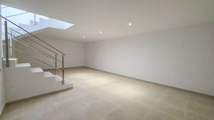 Image No.7-3 Bed Villa for sale