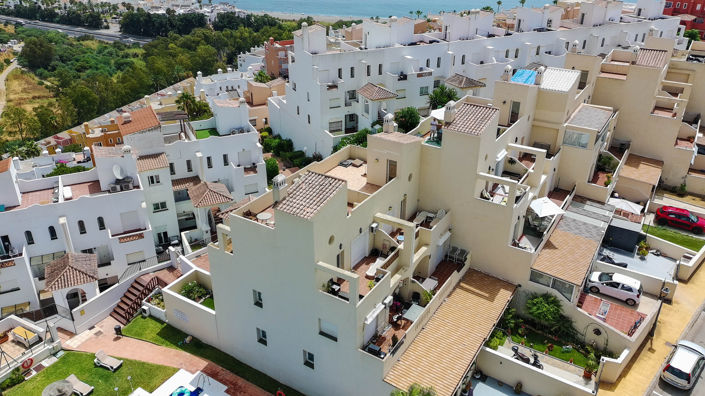 Image No.15-3 Bed Property for sale