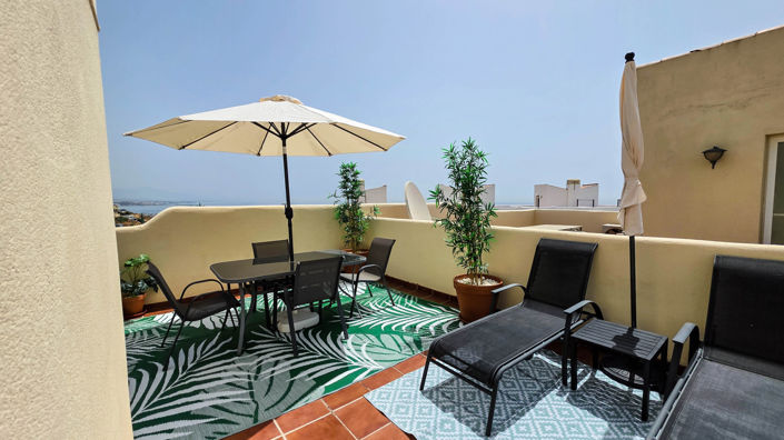 Image No.17-3 Bed Property for sale