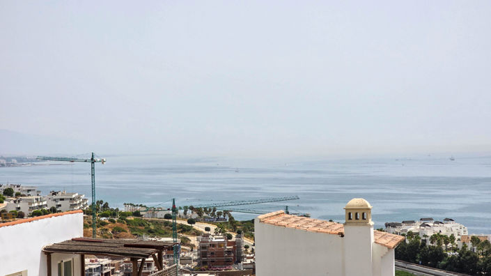 Image No.30-3 Bed Property for sale