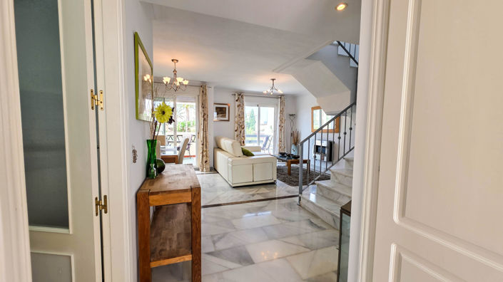 Image No.43-3 Bed Property for sale