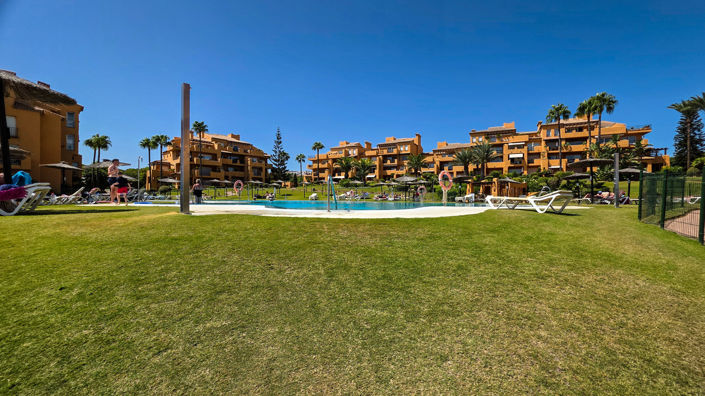 Image No.18-3 Bed Property for sale