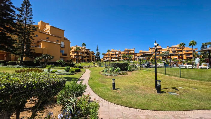 Image No.20-3 Bed Property for sale