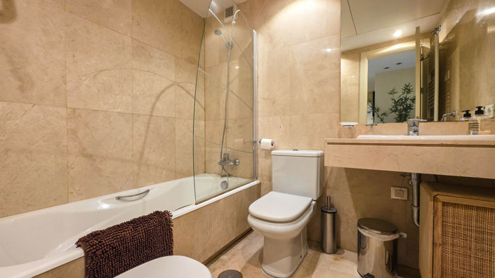 Image No.23-3 Bed Property for sale
