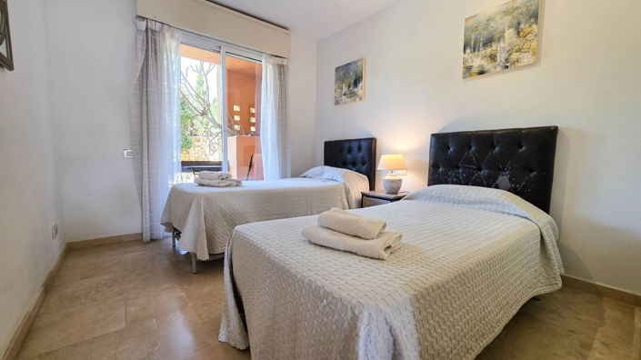 Image No.24-3 Bed Property for sale