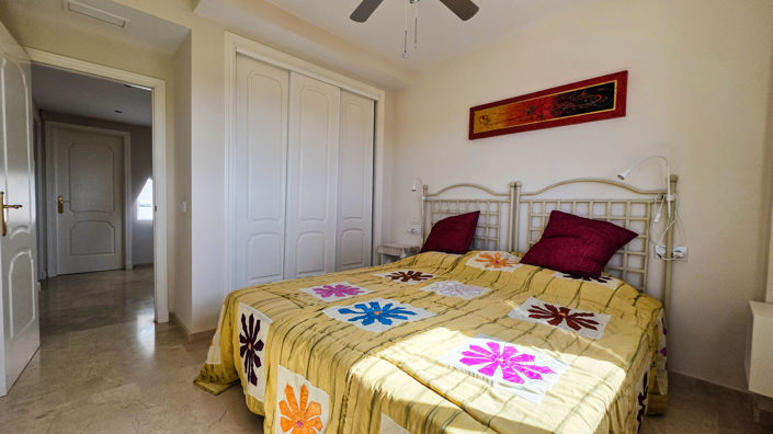 Image No.37-4 Bed House for sale