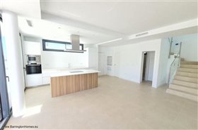 Image No.2-Propriété de 4 chambres à vendre à Duquesa