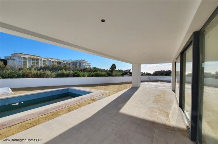 Image No.6-Propriété de 4 chambres à vendre à La Duquesa