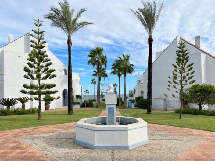 Image No.18-3 Bed Apartment for sale