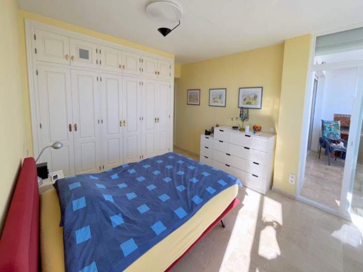 Image No.14-3 Bed Apartment for sale