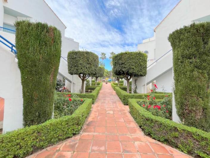 Image No.21-3 Bed Apartment for sale