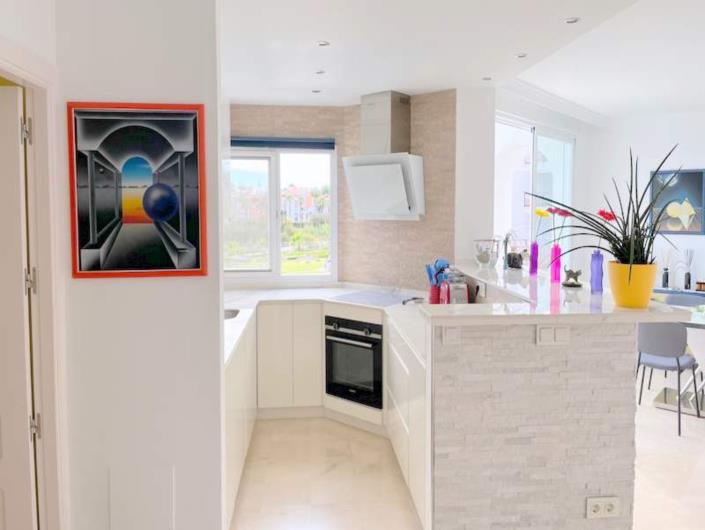 Image No.6-3 Bed Apartment for sale