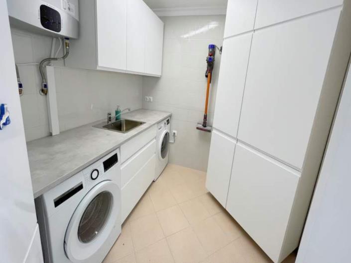 Image No.10-3 Bed Apartment for sale