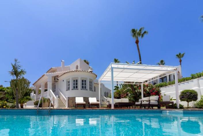 Image No.1-Villa de 5 chambres à vendre à Estepona