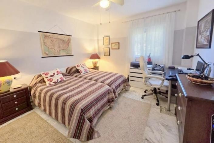 Image No.20-3 Bed Apartment for sale