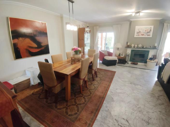 Image No.8-3 Bed Apartment for sale