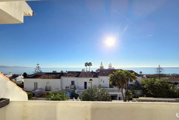 Image No.20-3 Bed House for sale