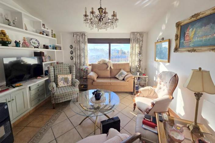 Image No.4-2 Bed Villa / Detached for sale