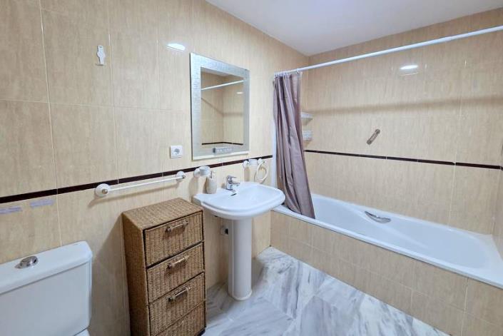 Image No.6-2 Bed Apartment for sale