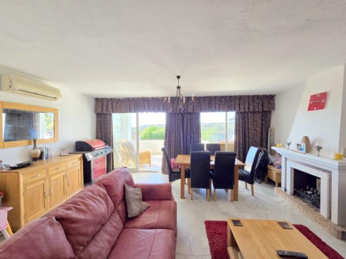 Image No.4-3 Bed Townhouse for sale