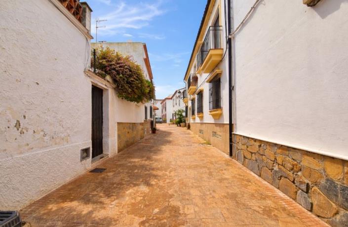 Image No.15-3 Bed Apartment for sale