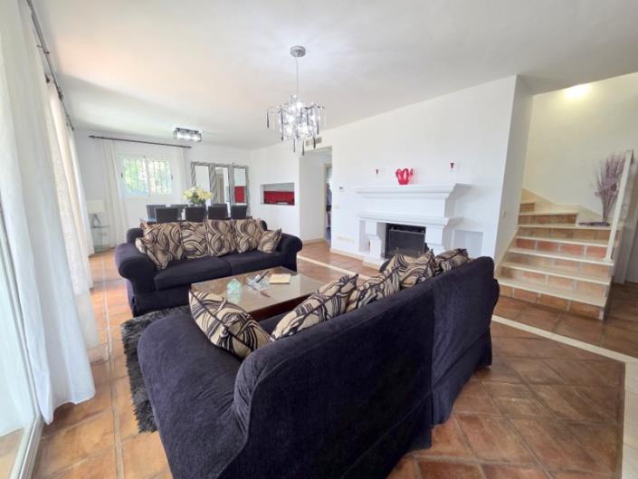 Image No.5-4 Bed Villa / Detached for sale