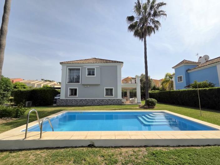 Image No.30-4 Bed Villa / Detached for sale