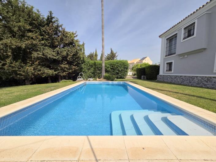 Image No.31-4 Bed Villa / Detached for sale