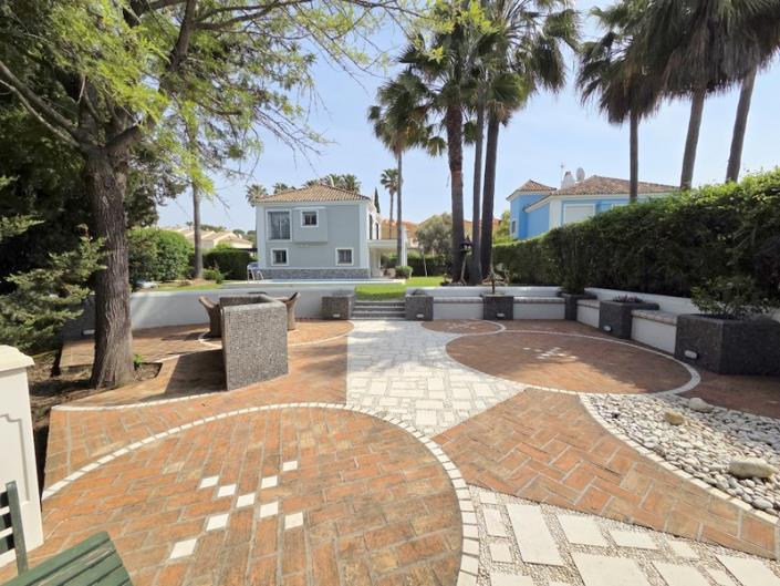 Image No.36-4 Bed Villa / Detached for sale