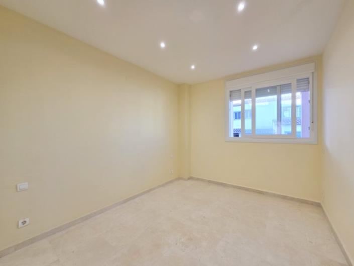 Image No.8-3 Bed Apartment for sale