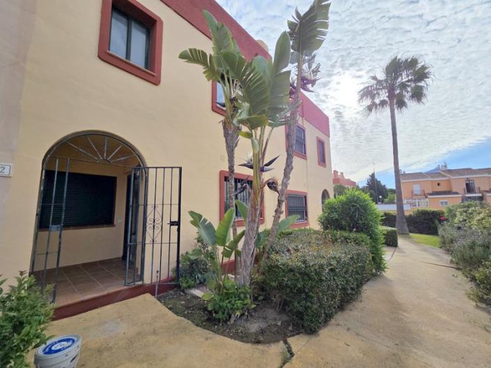 Image No.18-3 Bed Townhouse for sale