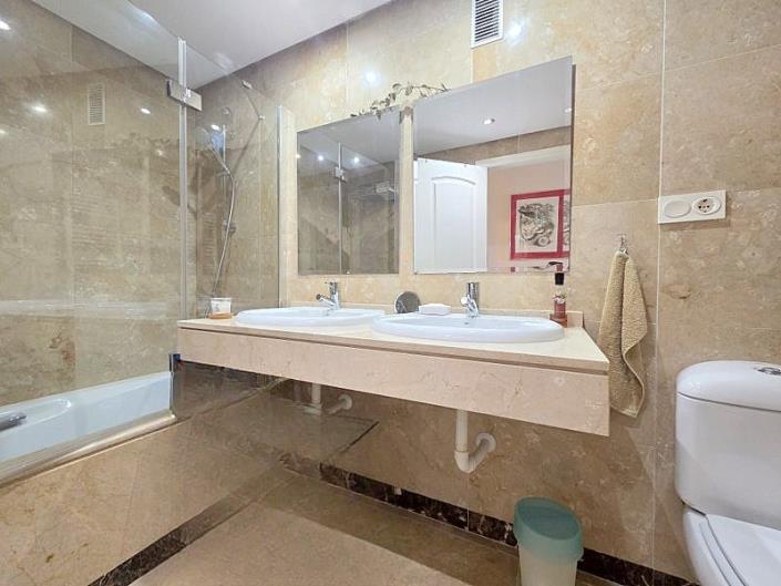 Image No.15-2 Bed Apartment for sale