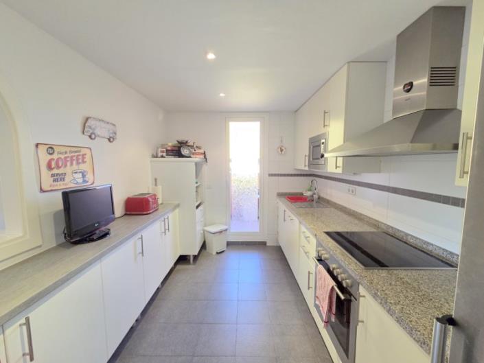 Image No.9-2 Bed Apartment for sale