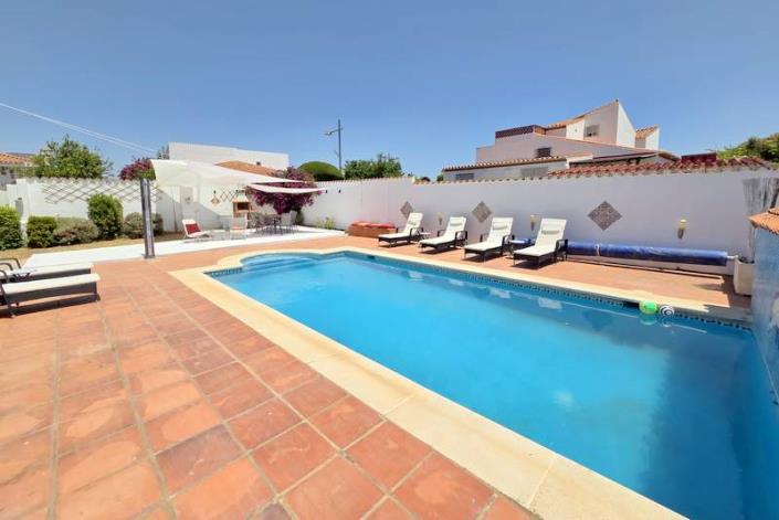 Image No.38-5 Bed Villa / Detached for sale