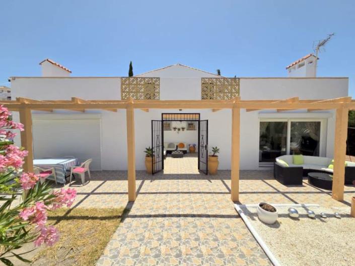 Image No.31-5 Bed Villa / Detached for sale