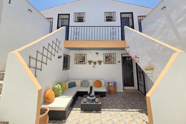 Image No.33-5 Bed Villa / Detached for sale