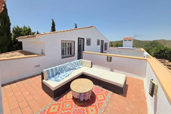 Image No.36-5 Bed Villa / Detached for sale