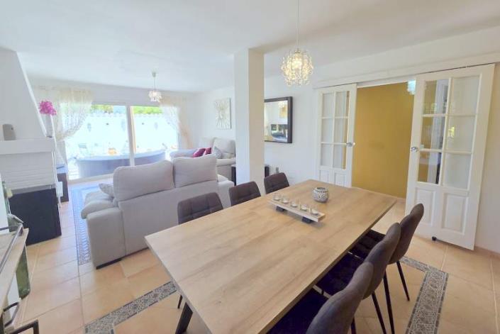 Image No.6-5 Bed Villa / Detached for sale