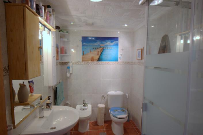 Image No.16-2 Bed Townhouse for sale