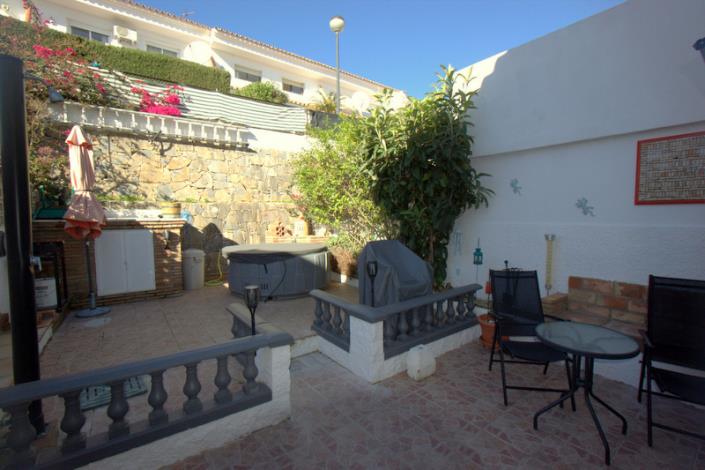 Image No.20-2 Bed Townhouse for sale