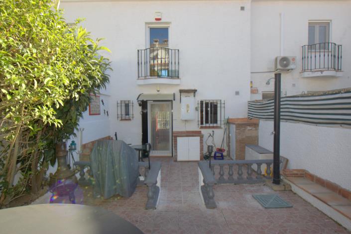 Image No.24-2 Bed Townhouse for sale