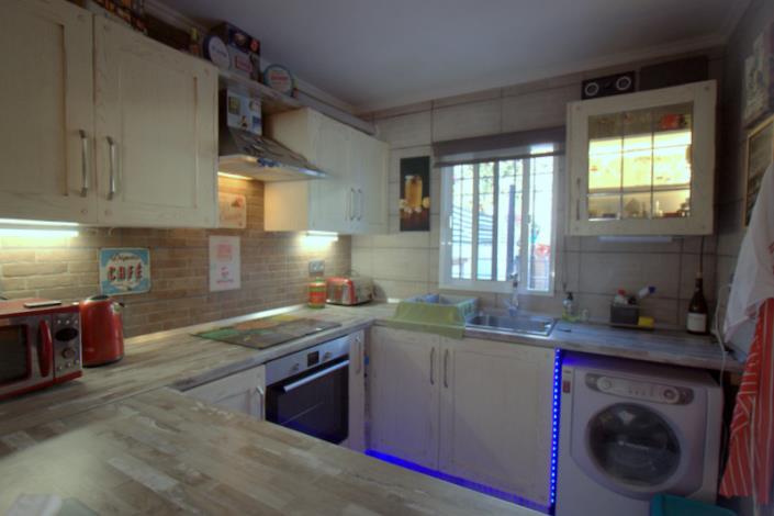 Image No.6-2 Bed Townhouse for sale