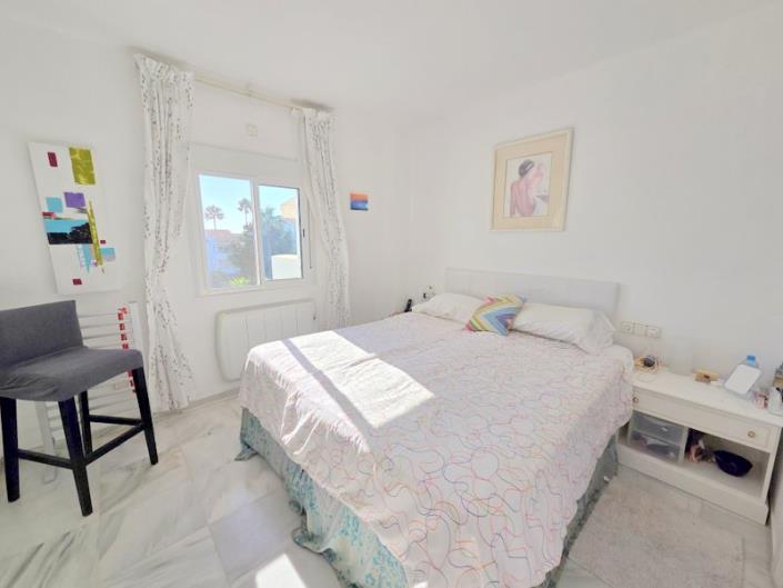 Image No.15-3 Bed Apartment for sale