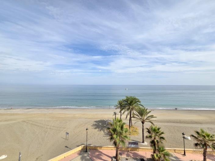 Image No.14-3 Bed Apartment for sale