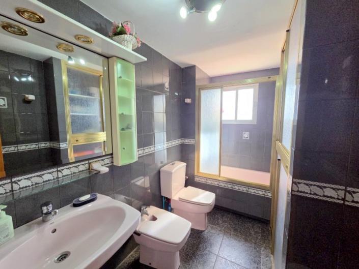 Image No.9-3 Bed Apartment for sale