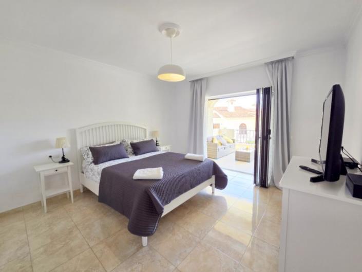 Image No.29-3 Bed Apartment for sale